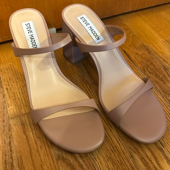 Never Worn Steve Madden Beige/Tan heels for summer - Picture 1 of 3